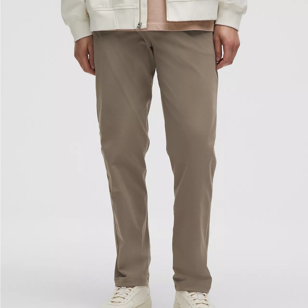 Lululemon Men’s ABC Classic-Fit 5
Nomads Four-way stretch Pocket Pants 32